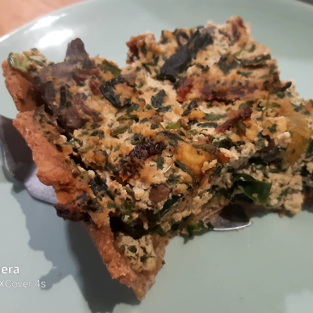 Wegańska wytrawna tarta z tofu